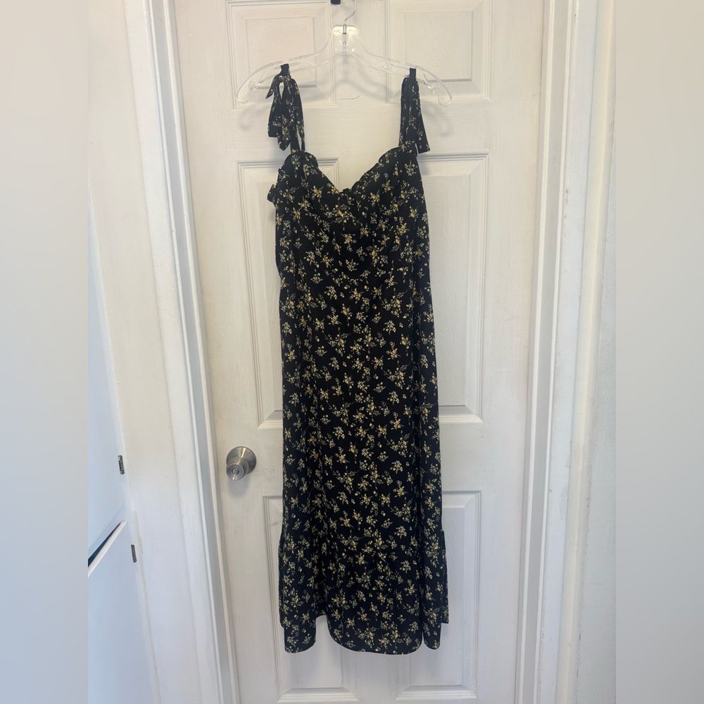 Elegant Black Floral Maxi Dress